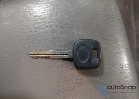 2005 Toyota Camry Le из США, поврежденный, VIN 4T1BE32K65U400652